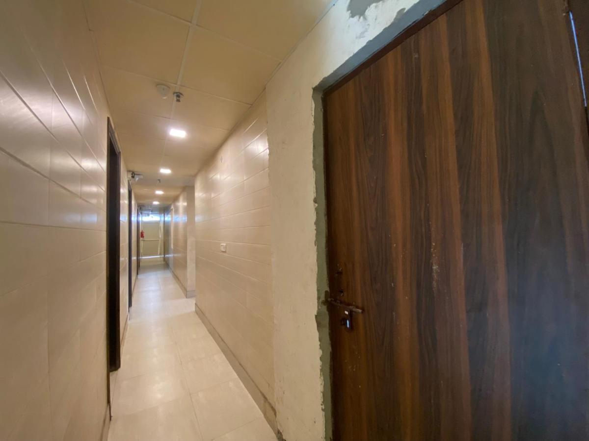 Hotel Red Chilly Neu-Delhi Exterior foto