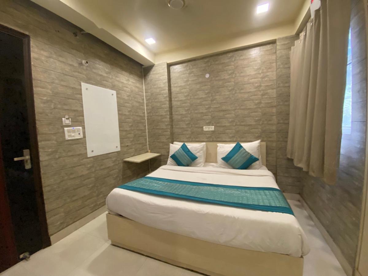 Hotel Red Chilly Neu-Delhi Exterior foto