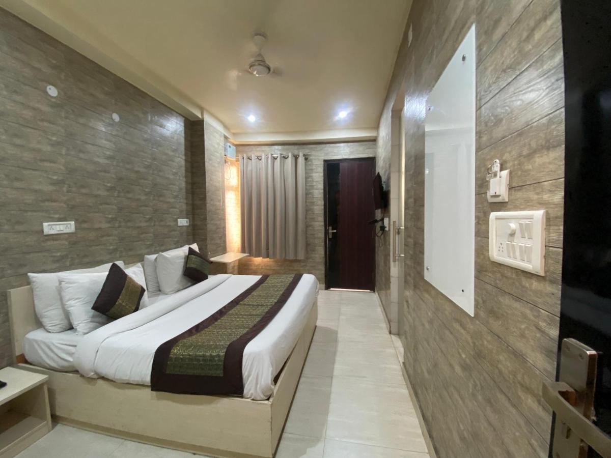 Hotel Red Chilly Neu-Delhi Exterior foto