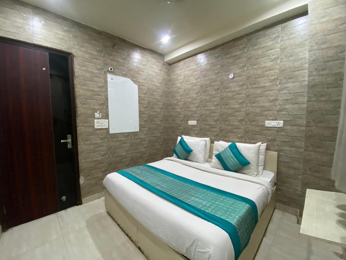 Hotel Red Chilly Neu-Delhi Exterior foto